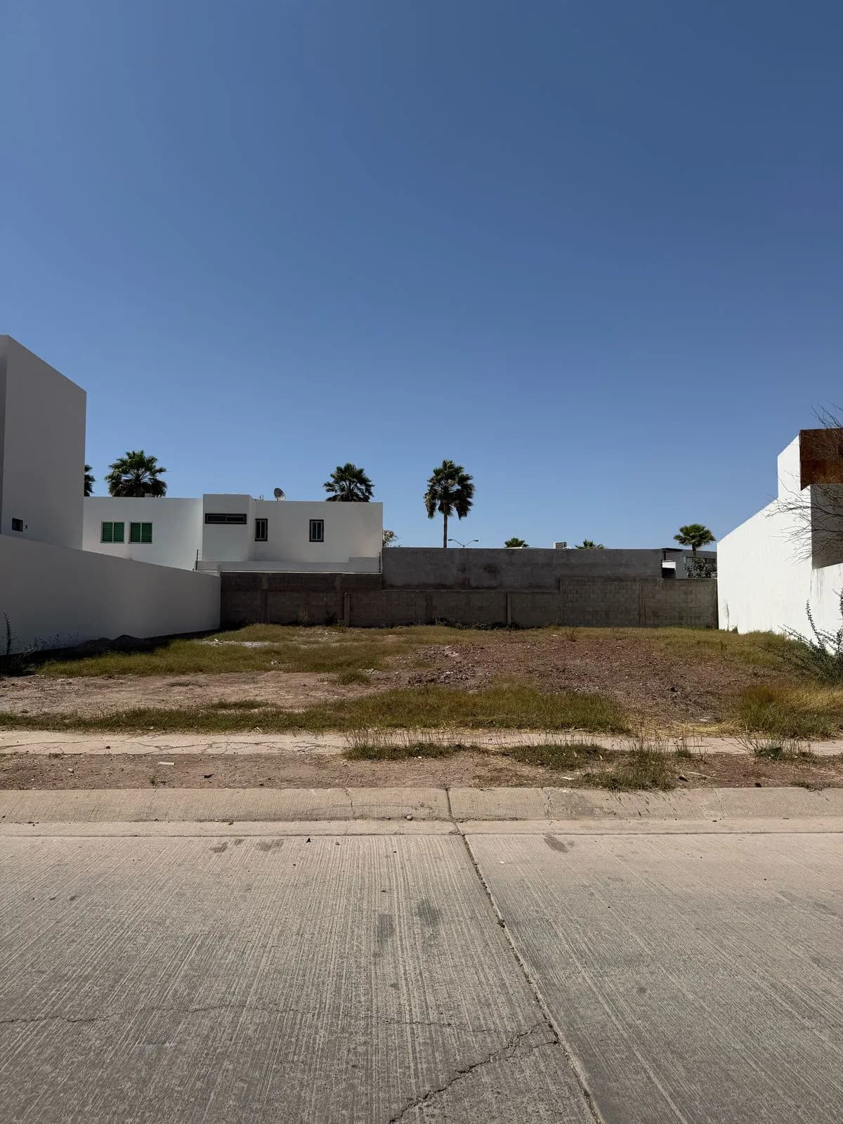 TERRENO EN VENTA PRIVADA ALMENAS PORTAL DE HIERRO